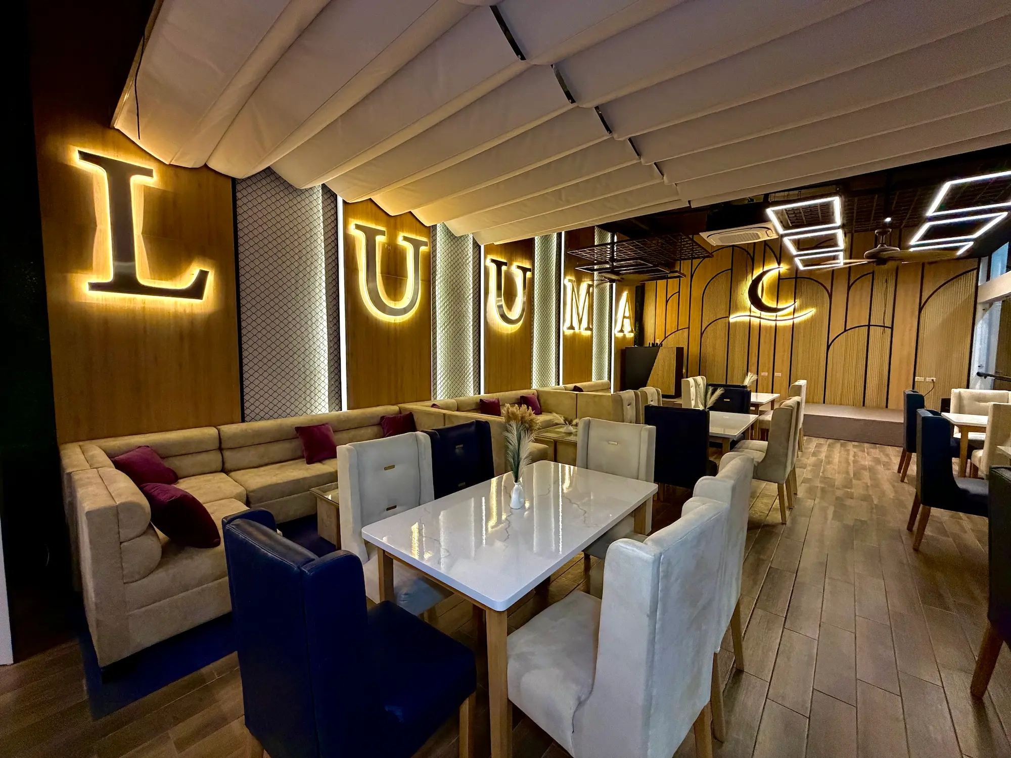 Atardecer desde Luuma Rooftop restaurante en Manta