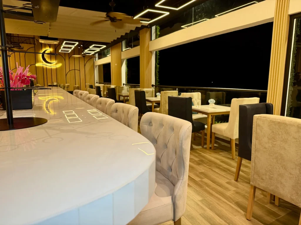 Experiencia gastronómica en Luuma Rooftop Manta turismo