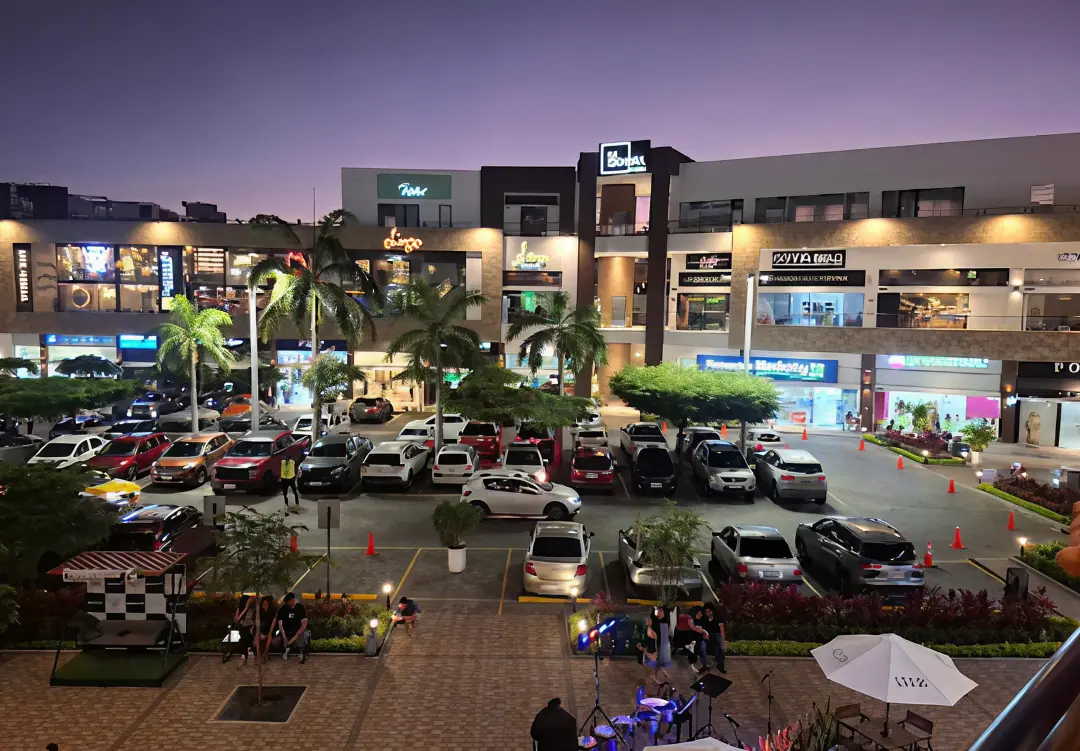 Restaurante en Manta con estacionamiento disponible para mayor comodidad de los visitantes