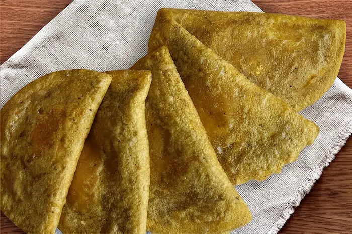 Empanada de verde tradicional de Ecuador