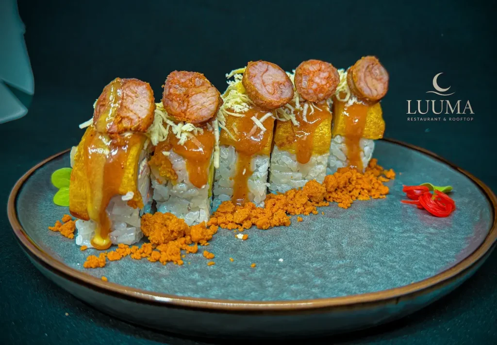 Sushi en Manta Ecuador con presentación gastronómica